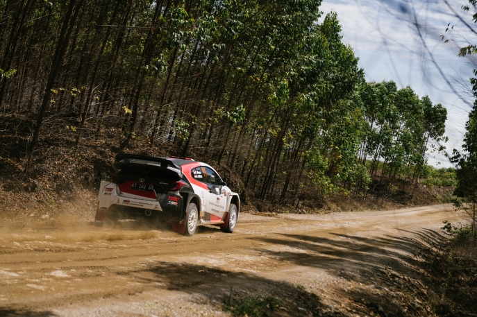 Vini Vidi Vici, Pereli TOYOTA GAZOO Racing Indonesia Sukses Meraih Juara Pertama Kejurnas Danau Toba Rally 2022 Dengan Tampil Konsisten Dalam Memacu GR Yaris AP4 Dari SS1 Hingga SS7