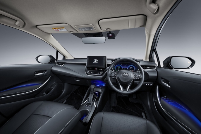 Kenyamanan Berkendara New Corolla Altis Meningkat lewat Improvement Menyeluruh pada Interior dan Eksterior