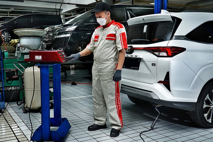 Uji Emisi Cegah Keracunan Gas CO dan Tekan Polusi Udara, Termasuk Menjaga Performa dan Keiritan Mesin Mobil Hybrid Toyota